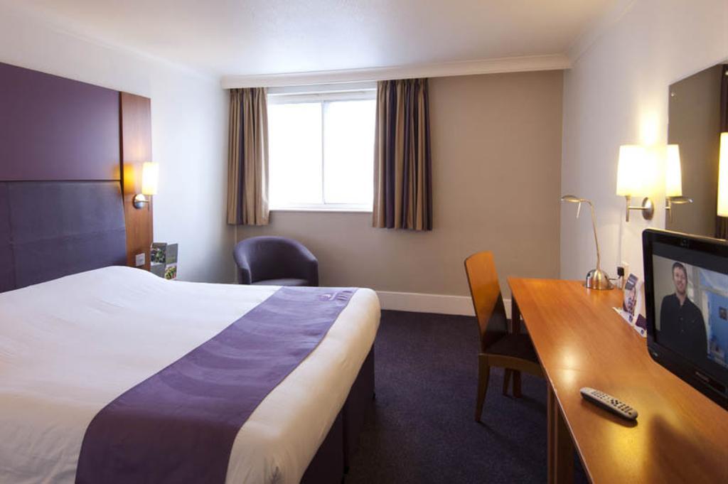 Premier Inn Birmingham City - Waterloo St Værelse billede